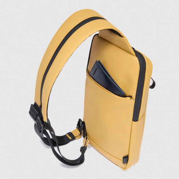 Рюкзак слинг мужской Piquadro Urban CA6540UB00/N черный кожа